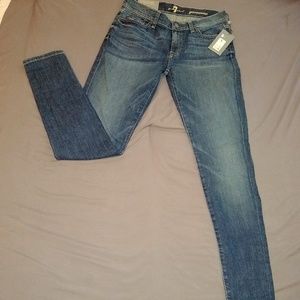 NWT 7 For All Mankind Blue Wash Jeans 28